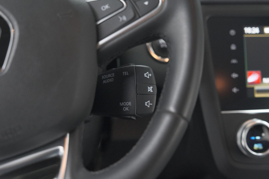 Renault Kadjar 1.3 TCe 140 EDC Limited | Trekhaak | Allseason banden | Stoelverwarming | Apple Carplay
