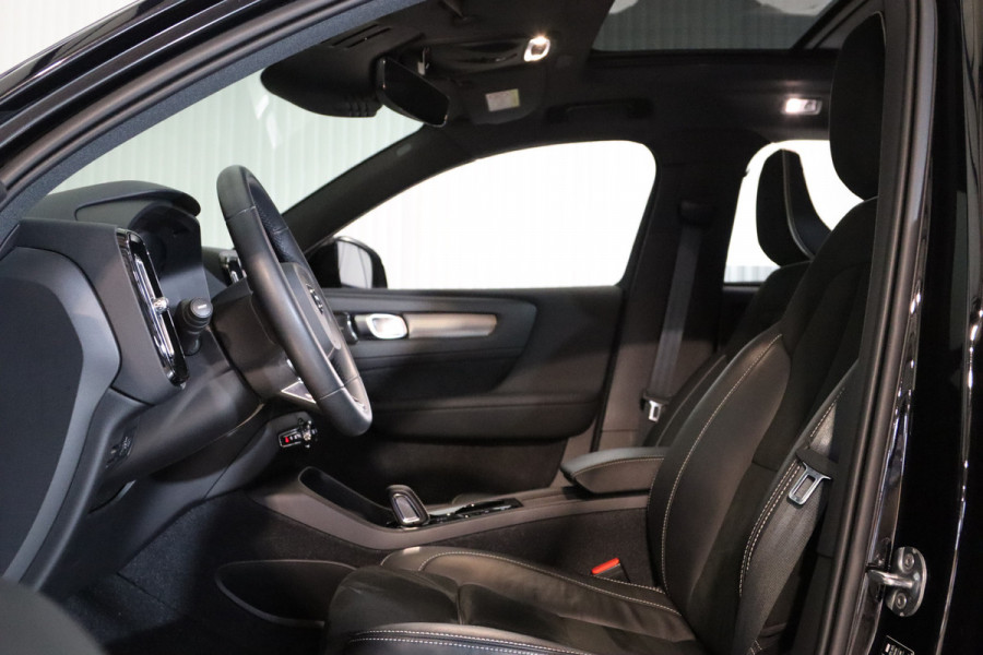 Volvo XC40 1.5 T5 Recharge 262 PK R-Design PHEV, Panoramadak, Leder-Alcantara, Harman/Kardon, Winterpakket