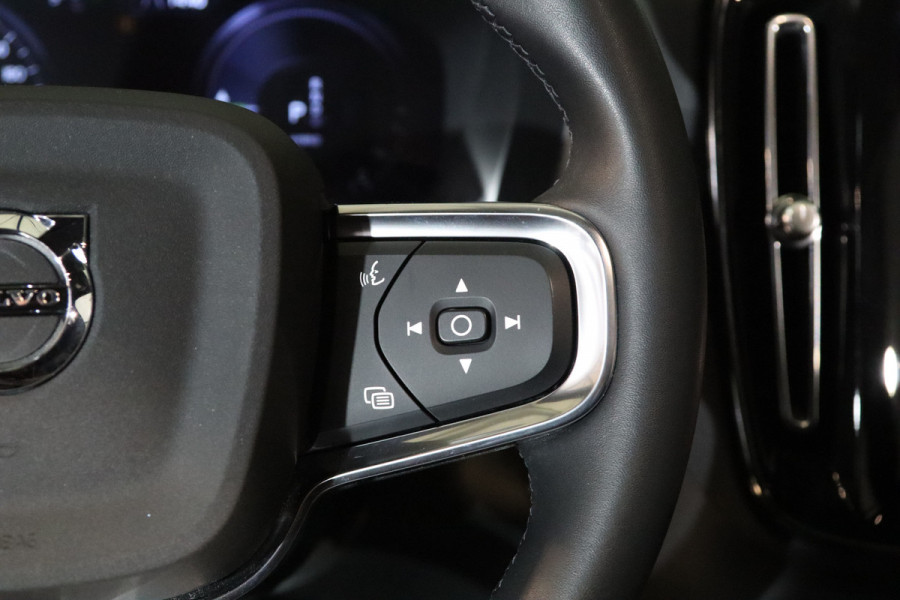 Volvo XC40 1.5 T5 Recharge 262 PK R-Design PHEV, Panoramadak, Leder-Alcantara, Harman/Kardon, Winterpakket