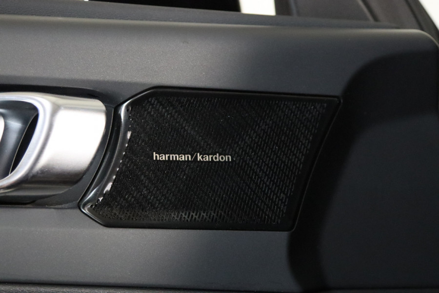 Volvo XC40 1.5 T5 Recharge 262 PK R-Design PHEV, Panoramadak, Leder-Alcantara, Harman/Kardon, Winterpakket