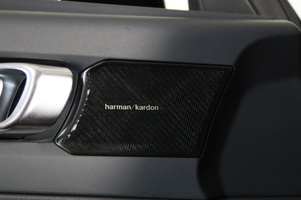 Volvo XC40 1.5 T5 Recharge 262 PK R-Design PHEV, Panoramadak, Leder-Alcantara, Harman/Kardon, Winterpakket