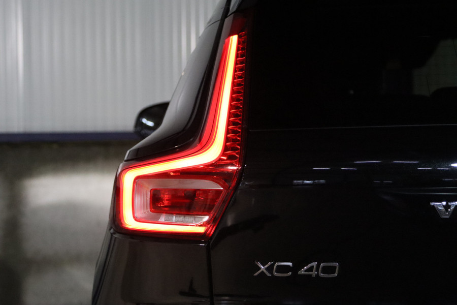 Volvo XC40 1.5 T5 Recharge 262 PK R-Design PHEV, Panoramadak, Leder-Alcantara, Harman/Kardon, Winterpakket