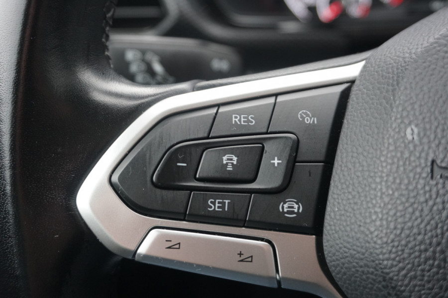 Volkswagen T-Cross 1.0 TSI Life | CLIMATE | TREKHAAK | CARPLAY/ NAVI | ACC |