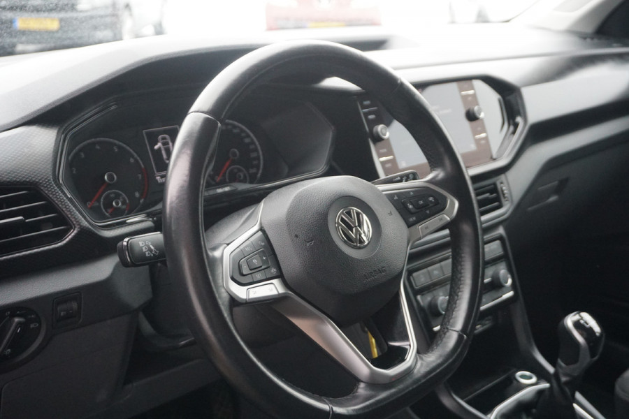 Volkswagen T-Cross 1.0 TSI Life | CLIMATE | TREKHAAK | CARPLAY/ NAVI | ACC |