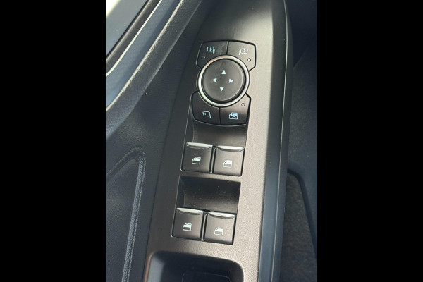 Ford Focus 1.0 EcoBoost Titanium X - Automaat I Navigatie I Airco I Sport pakket I LED I PDC I Dealer onderhouden