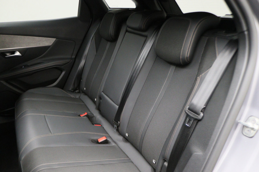 Peugeot 3008 1.6 HYbrid 225 GT Panoramadak, ACC, Camera, Apple Carplay, Sfeerverlichting, LED, DAB, 18''