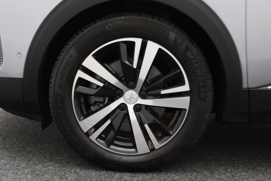 Peugeot 3008 1.6 HYbrid 225 GT Panoramadak, ACC, Camera, Apple Carplay, Sfeerverlichting, LED, DAB, 18''