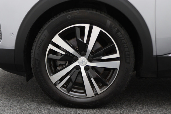 Peugeot 3008 1.6 HYbrid 225 GT Panoramadak, ACC, Camera, Apple Carplay, Sfeerverlichting, LED, DAB, 18''