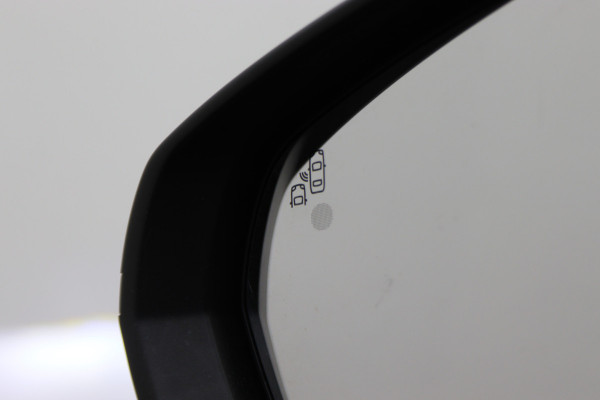 Peugeot 3008 1.6 HYbrid 225 GT Panoramadak, ACC, Camera, Apple Carplay, Sfeerverlichting, LED, DAB, 18''