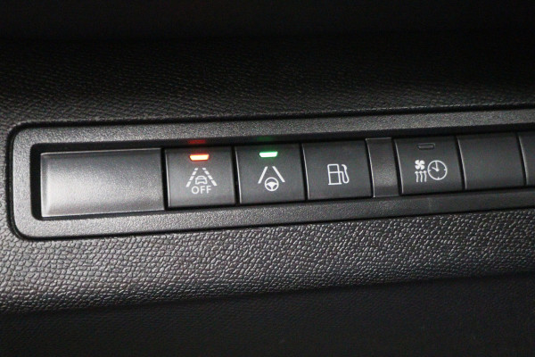Peugeot 3008 1.6 HYbrid 225 GT Panoramadak, ACC, Camera, Apple Carplay, Sfeerverlichting, LED, DAB, 18''