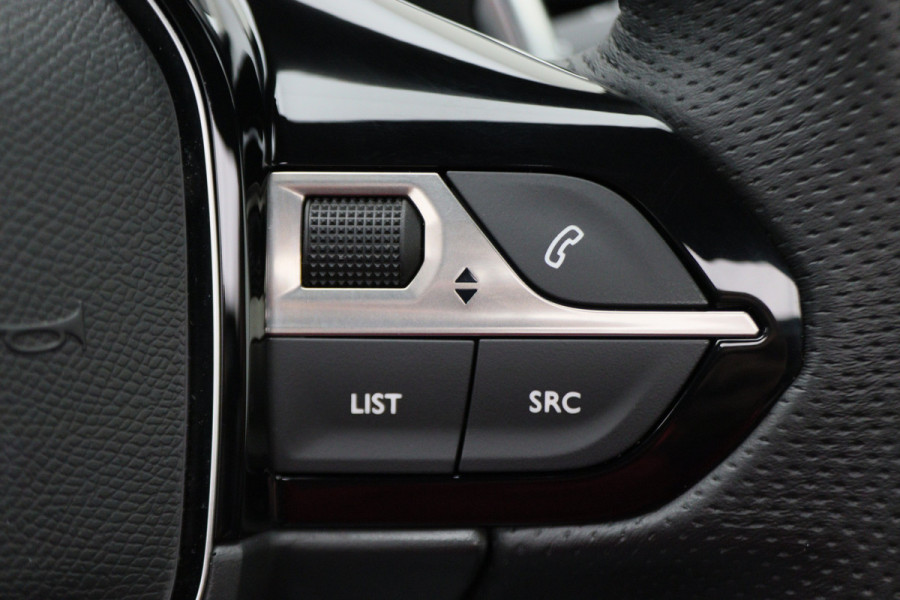 Peugeot 3008 1.6 HYbrid 225 GT Panoramadak, ACC, Camera, Apple Carplay, Sfeerverlichting, LED, DAB, 18''