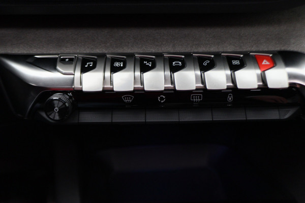 Peugeot 3008 1.6 HYbrid 225 GT Panoramadak, ACC, Camera, Apple Carplay, Sfeerverlichting, LED, DAB, 18''