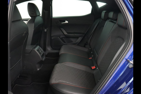 Seat Leon 1.5 eTSI FR Intense | Stoelverwarming | Adaptive cruise | Camera | Carplay | Navigatie | Full LED | Keyless | Stuurverwarming | Climate control