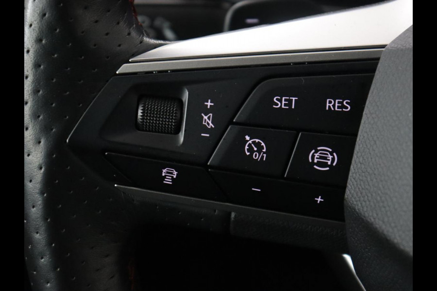 Seat Leon 1.5 eTSI FR Intense | Stoelverwarming | Adaptive cruise | Camera | Carplay | Navigatie | Full LED | Keyless | Stuurverwarming | Climate control