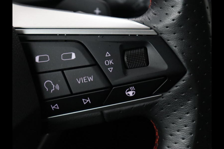 Seat Leon 1.5 eTSI FR Intense | Stoelverwarming | Adaptive cruise | Camera | Carplay | Navigatie | Full LED | Keyless | Stuurverwarming | Climate control