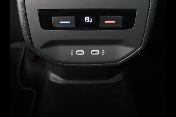 Seat Leon 1.5 eTSI FR Intense | Stoelverwarming | Adaptive cruise | Camera | Carplay | Navigatie | Full LED | Keyless | Stuurverwarming | Climate control