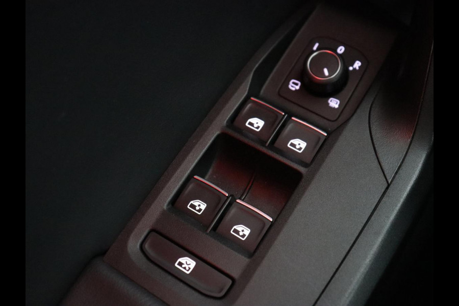 Seat Leon 1.5 eTSI FR Intense | Stoelverwarming | Adaptive cruise | Camera | Carplay | Navigatie | Full LED | Keyless | Stuurverwarming | Climate control