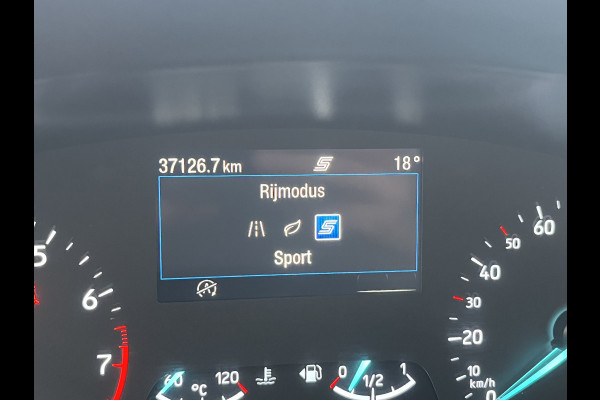 Ford Fiesta 1.0 EcoBoost Hybrid ST-Line 125pk/92kW 6-bak | Winter Pack |