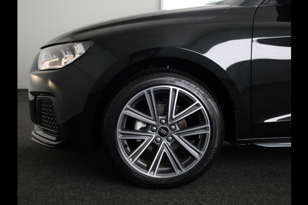 Audi A1 Sportback Advanced edition 25 TFSI 95 pk | Parkeerhulp plus | Automatische airco | Apple carplay | Dak in contrast kleur |