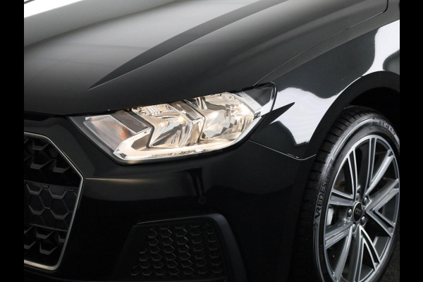 Audi A1 Sportback Advanced edition 25 TFSI 95 pk | Parkeerhulp plus | Automatische airco | Apple carplay | Dak in contrast kleur |