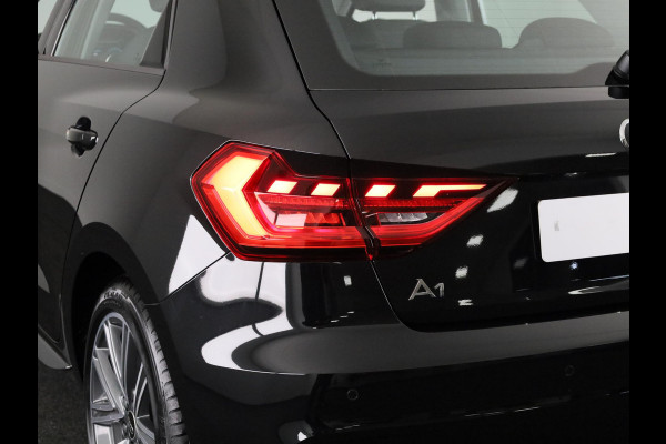 Audi A1 Sportback Advanced edition 25 TFSI 95 pk | Parkeerhulp plus | Automatische airco | Apple carplay | Dak in contrast kleur |