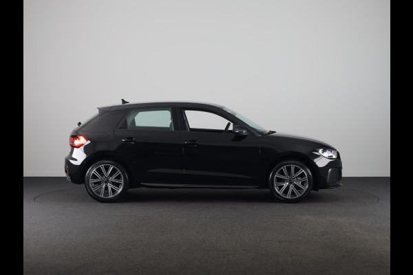 Audi A1 Sportback Advanced edition 25 TFSI 95 pk | Parkeerhulp plus | Automatische airco | Apple carplay | Dak in contrast kleur |