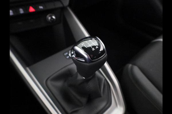 Audi A1 Sportback Advanced edition 25 TFSI 95 pk | Parkeerhulp plus | Automatische airco | Apple carplay | Dak in contrast kleur |