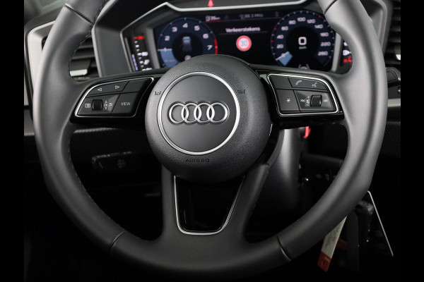 Audi A1 Sportback Advanced edition 25 TFSI 95 pk | Parkeerhulp plus | Automatische airco | Apple carplay | Dak in contrast kleur |