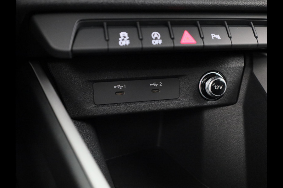 Audi A1 Sportback Advanced edition 25 TFSI 95 pk | Parkeerhulp plus | Automatische airco | Apple carplay | Dak in contrast kleur |