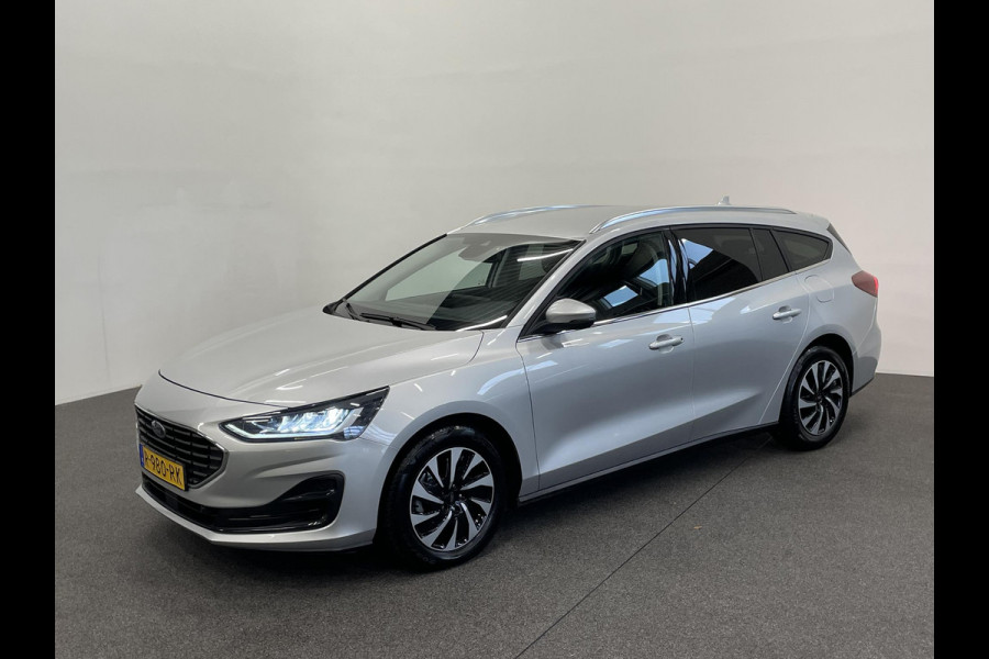 Ford FOCUS Wagon 1.0 EcoBoost Hybrid Titanium Rijklaar incl 12 mnd BOVAG garantie! Airco ECC Navi Carplay PDC VA+ Camera Full LED DAB+ Lichtmetalen velgen