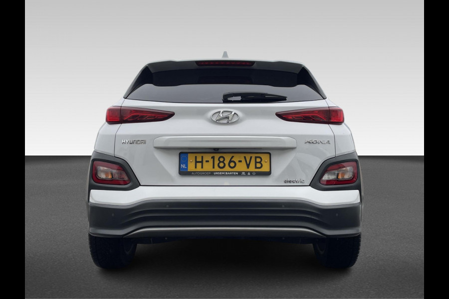 Hyundai Kona EV Premium 64 kWh 3-fase | Navigatie