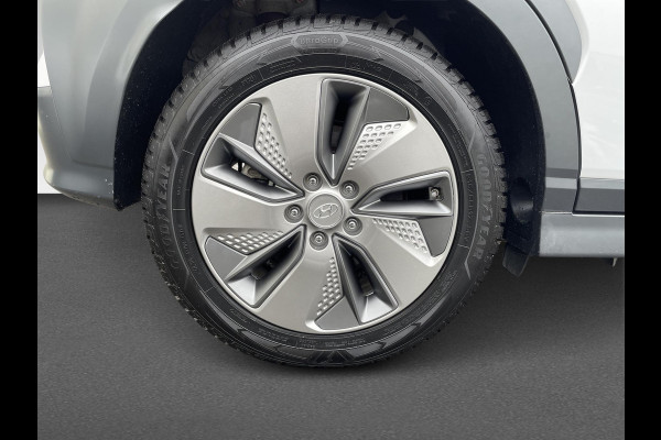 Hyundai Kona EV Premium 64 kWh 3-fase | Navigatie