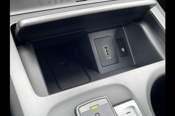 Hyundai Kona EV Premium 64 kWh 3-fase | Navigatie