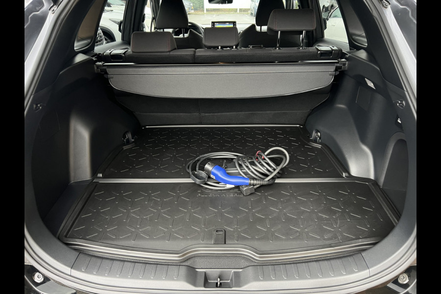 Toyota RAV4 2.5 Plug-in Hybrid AWD Bi-Tone | Navi | LED | Camera | CarPlay | ACC | HUD | 19 inch