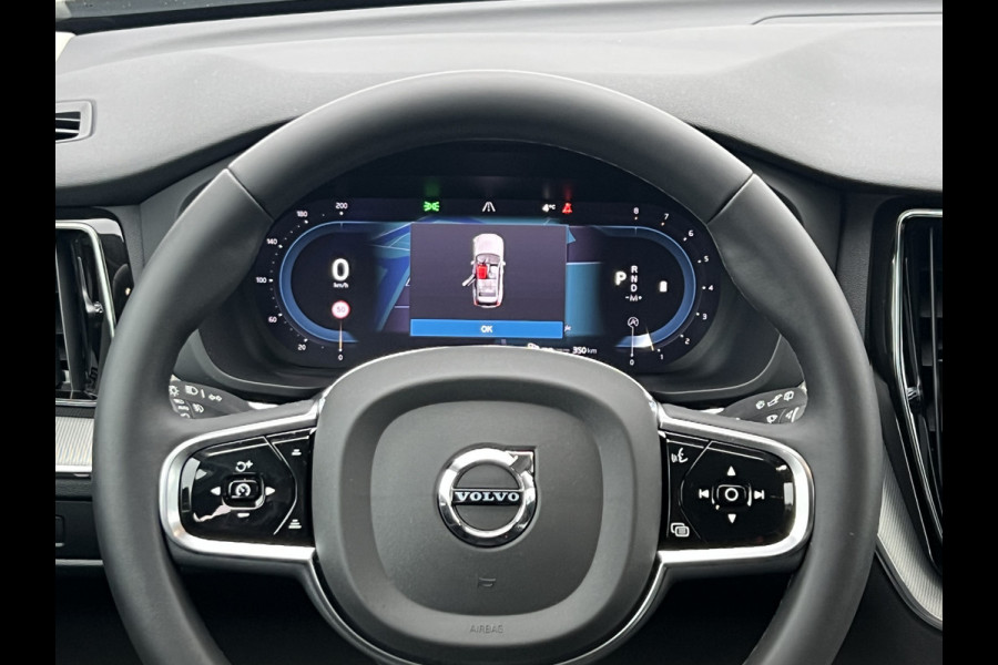 Volvo XC60 B4 Plus Dark | Trekhaak | Navi | Camera | Memory