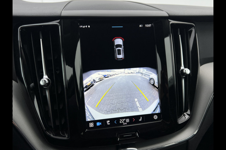 Volvo XC60 B4 Plus Dark | Trekhaak | Navi | Camera | Memory