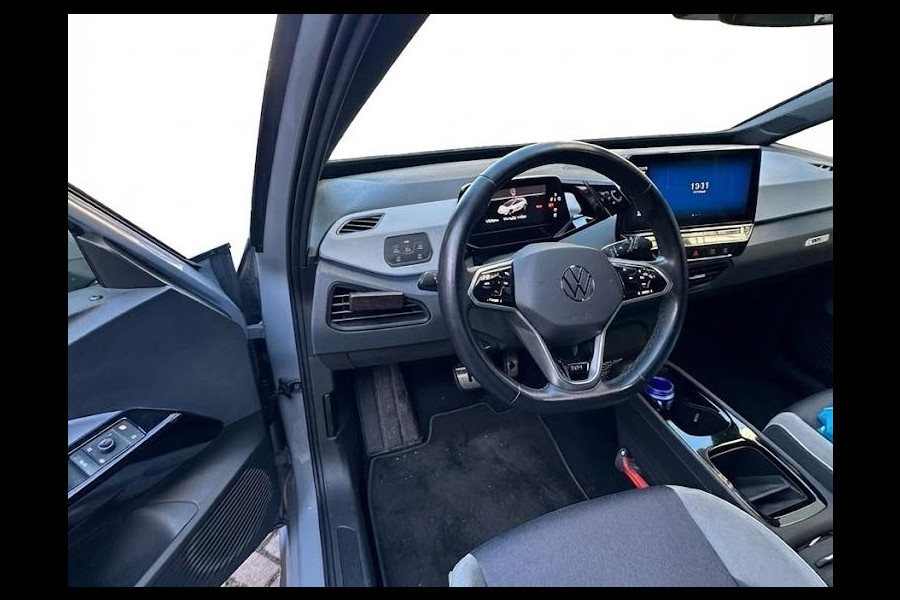 Volkswagen ID.3 First Plus 58 kWh | Navigatie | Parkeersensoren | Achteruitrijcamera | Stoelverwarming |