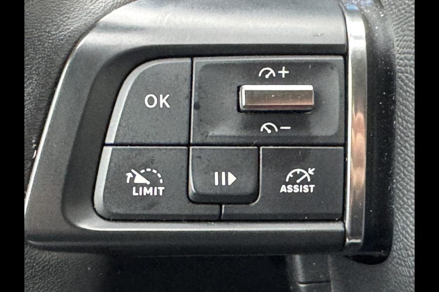 Citroën C4 1.2 Puretech Feel Edition Head-Up display Cruise control Cliomate control Keyless entry/start Navi Apple / Android