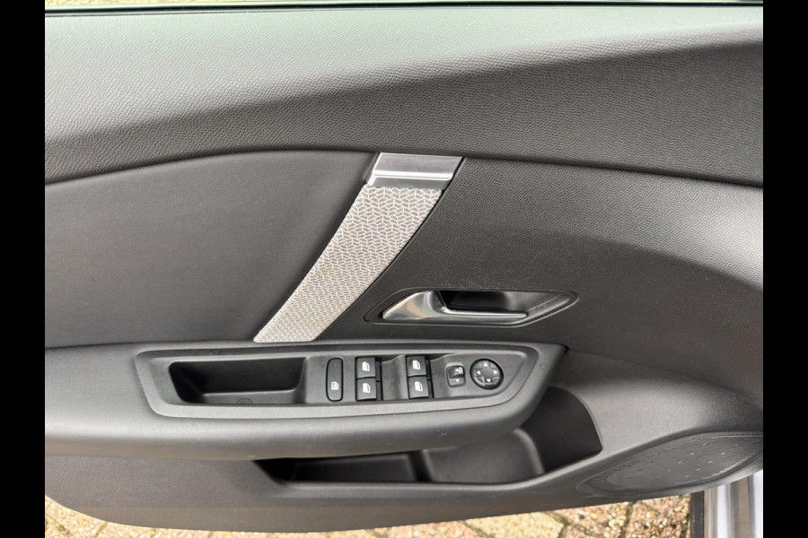 Citroën C4 1.2 Puretech Feel Edition Head-Up display Cruise control Cliomate control Keyless entry/start Navi Apple / Android