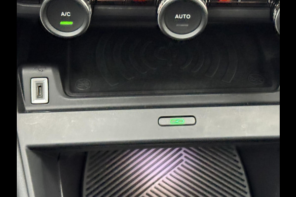 Citroën C4 1.2 Puretech Feel Edition Head-Up display Cruise control Cliomate control Keyless entry/start Navi Apple / Android