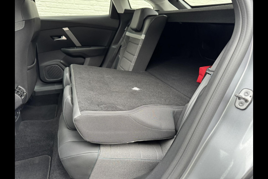 Citroën C4 1.2 Puretech Feel Edition Head-Up display Cruise control Cliomate control Keyless entry/start Navi Apple / Android