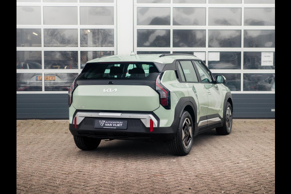 Kia EV3 Air 58.3 kWh | Uit voorraad leverbaar | 17% Bijtelling | Navi | 17" | Adapt. Cruise | Clima | PDC | Dakrails |