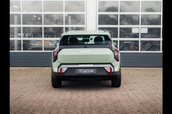 Kia EV3 Air 58.3 kWh | Uit voorraad leverbaar | 17% Bijtelling | Navi | 17" | Adapt. Cruise | Clima | PDC | Dakrails |