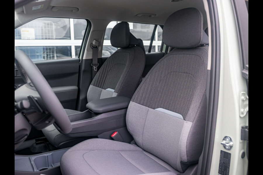 Kia EV3 Air 58.3 kWh | Uit voorraad leverbaar | 17% Bijtelling | Navi | 17" | Adapt. Cruise | Clima | PDC | Dakrails |