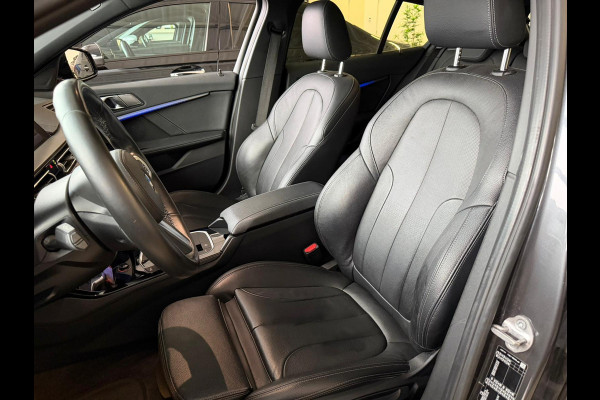 BMW 1-serie 118i M-Sport Shadow | Pano | 19 '' | HIFI | Ambient