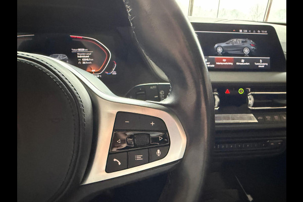 BMW 1-serie 118i M-Sport Shadow | Pano | 19 '' | HIFI | Ambient