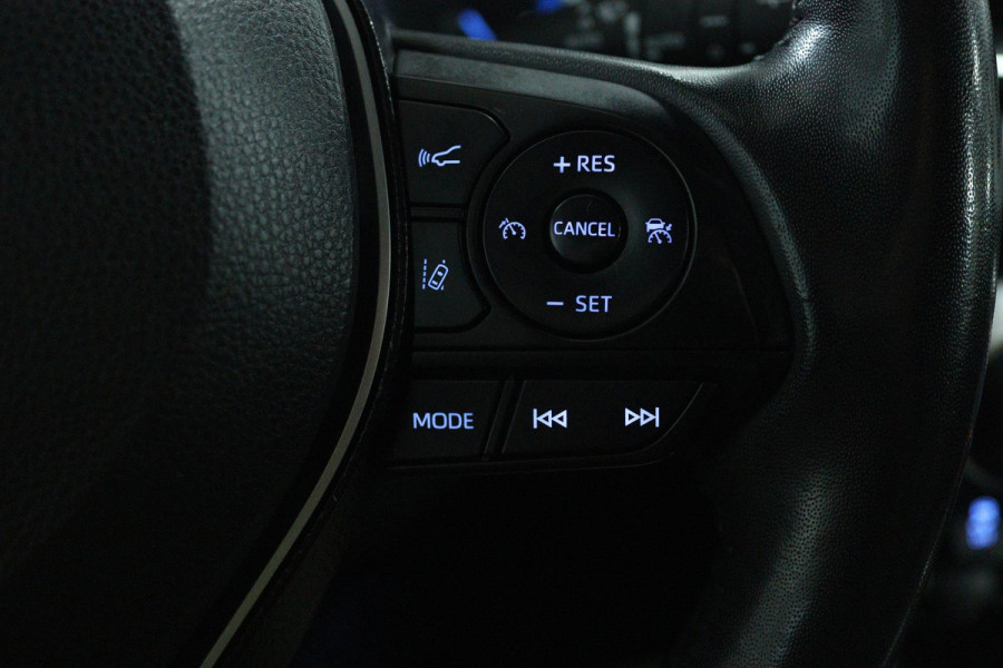 Toyota RAV4 2.5 Hybrid Active (TREKHAAK, STUUR/STOEL VERWARMING, CAMERA, ELEKTR STOELEN, CRUISE CONTROL, PARKEERSENSOREN)