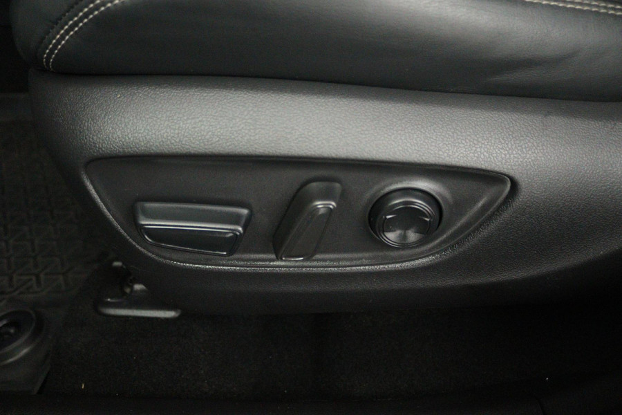 Toyota RAV4 2.5 Hybrid Active (TREKHAAK, STUUR/STOEL VERWARMING, CAMERA, ELEKTR STOELEN, CRUISE CONTROL, PARKEERSENSOREN)