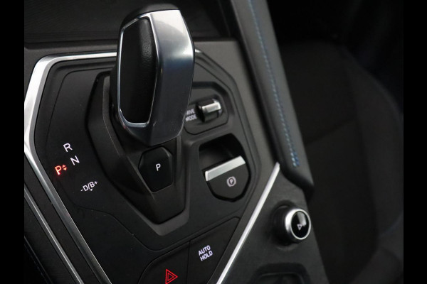 Lynk & Co 01 1.5 Plug In | Panoramadak | Infinity by Harman | Camera | Adaptive cruise | Stoelverwarming | Carplay | Memory | Full LED | PHEV