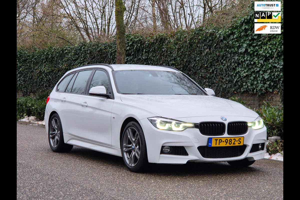 BMW 3 Serie Touring M Sport 330i Uitlaat 6WB Apple CarPlay NBT EVO Sport uitlaat Breedset M velgen M Sport Edition